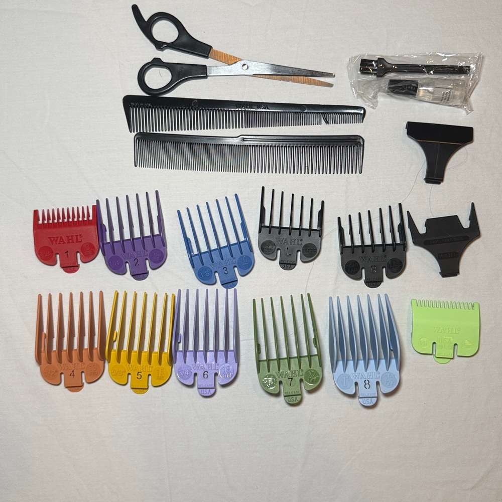 Wahl Men’s Color Pro Plus Corded Electric Clipper Set 20 Pieces EUC - Picture 4 of 9